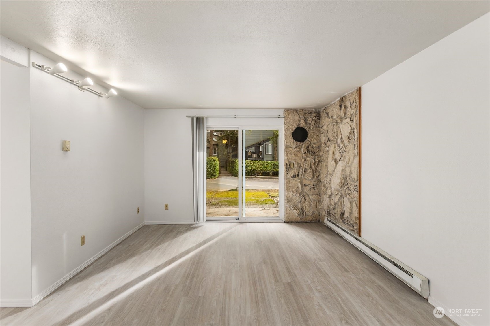 14450 NE 31st Street Unit: J105