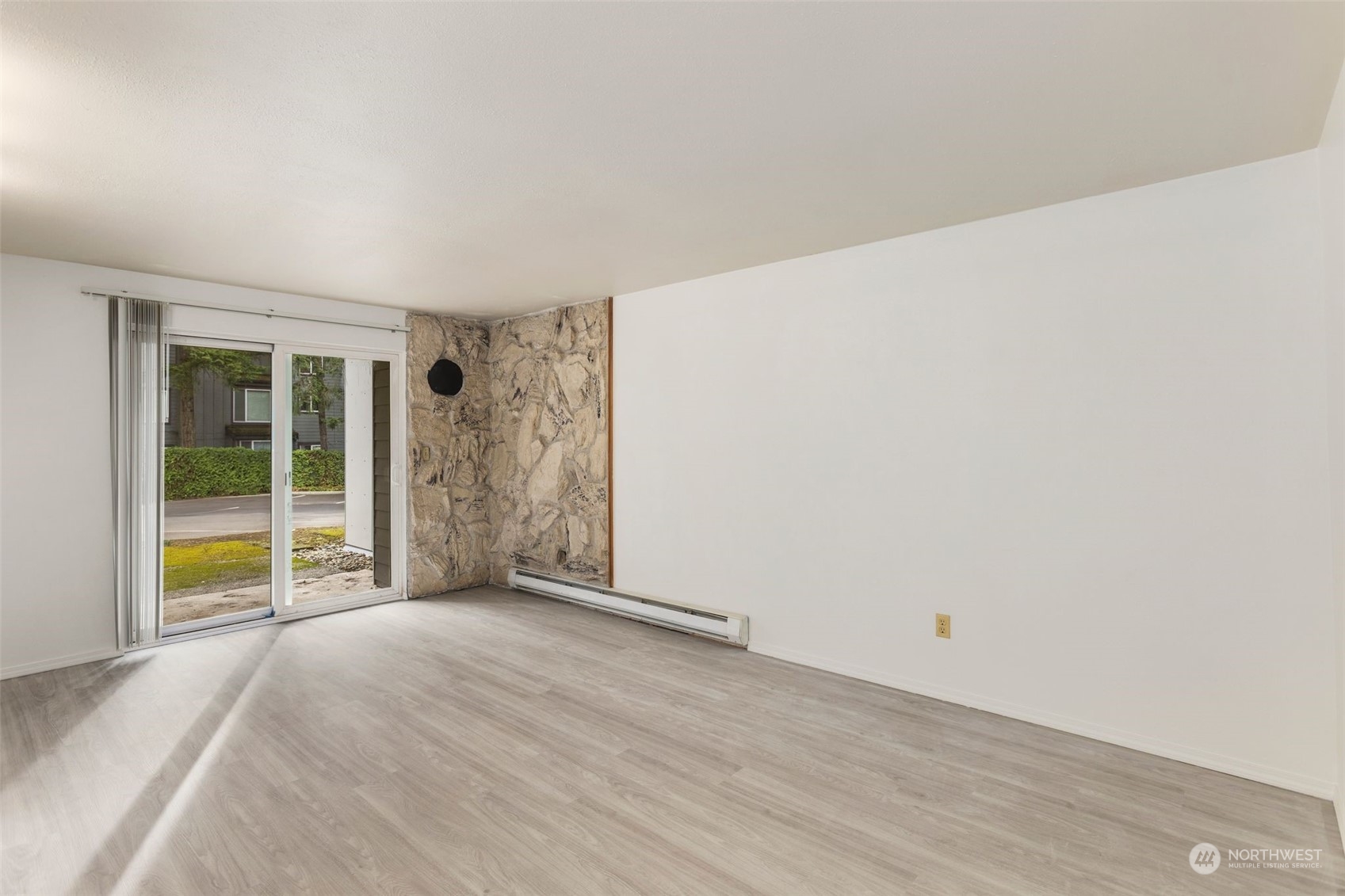 14450 NE 31st Street Unit: J105