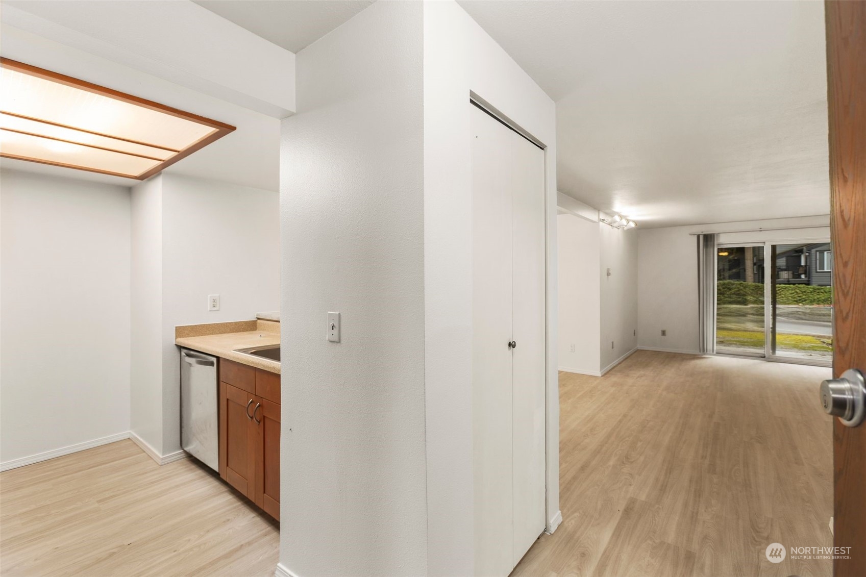 14450 NE 31st Street Unit: J105