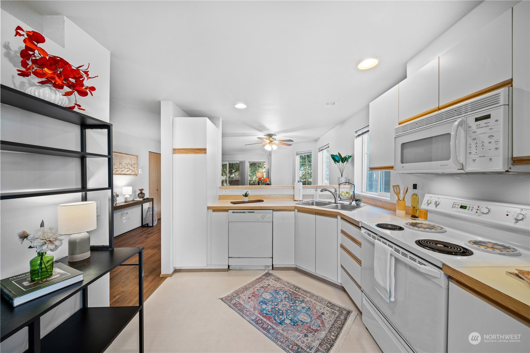 5415 S 234th Street Unit: 6-4