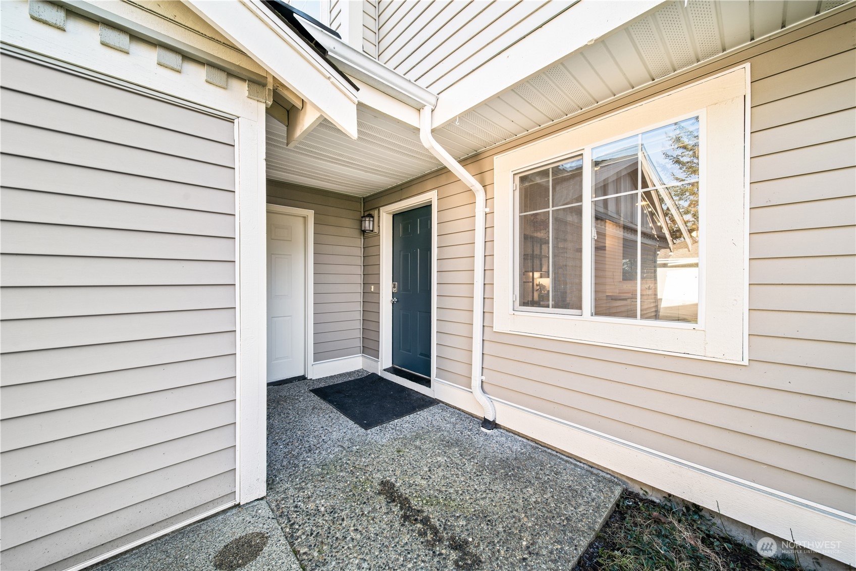 5415 S 234th Street Unit: 6-4