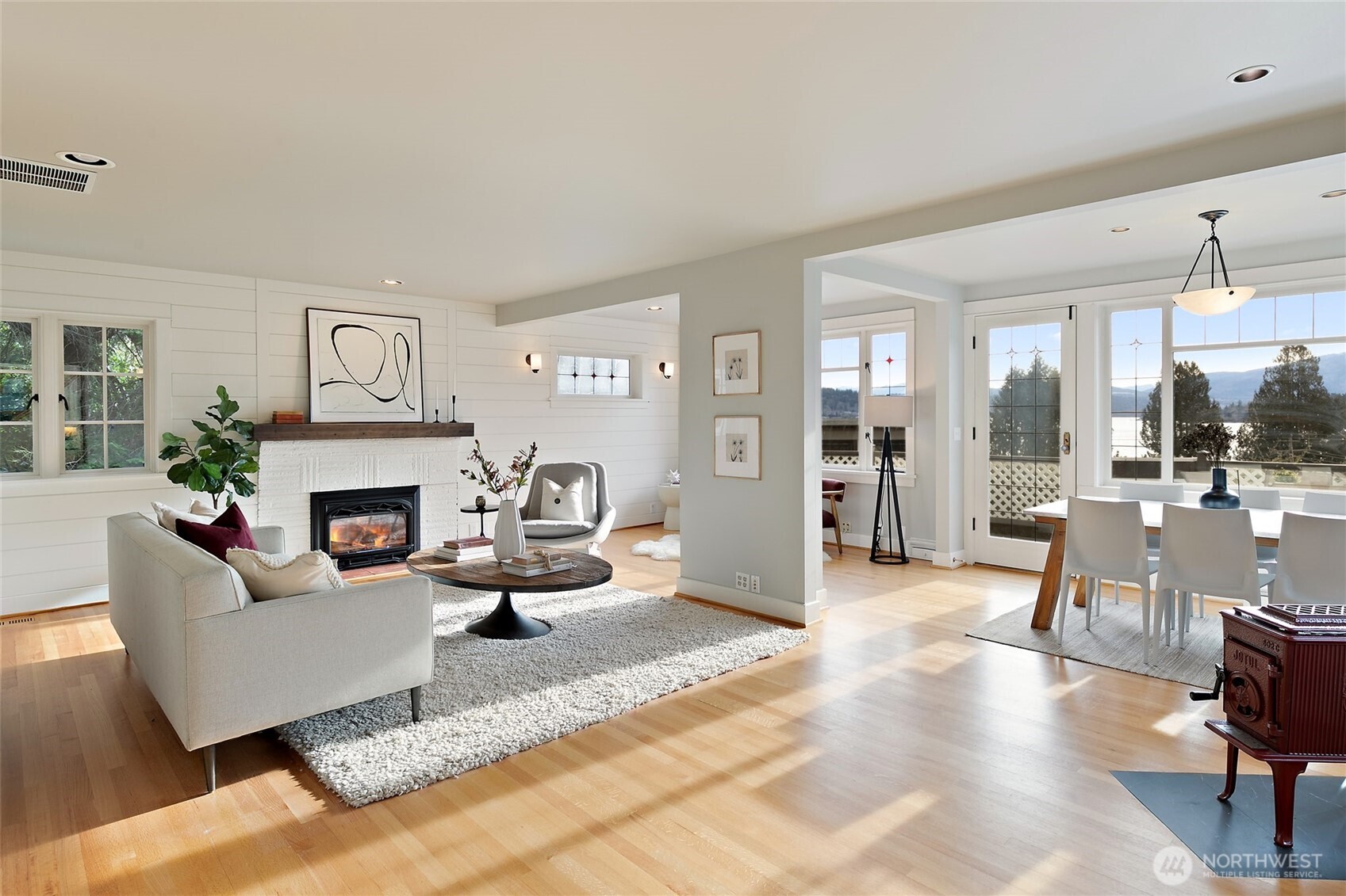 3265 W Lake Sammamish Parkway SE