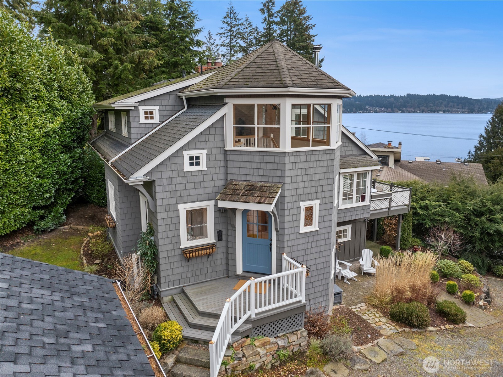 3265 W Lake Sammamish Parkway SE