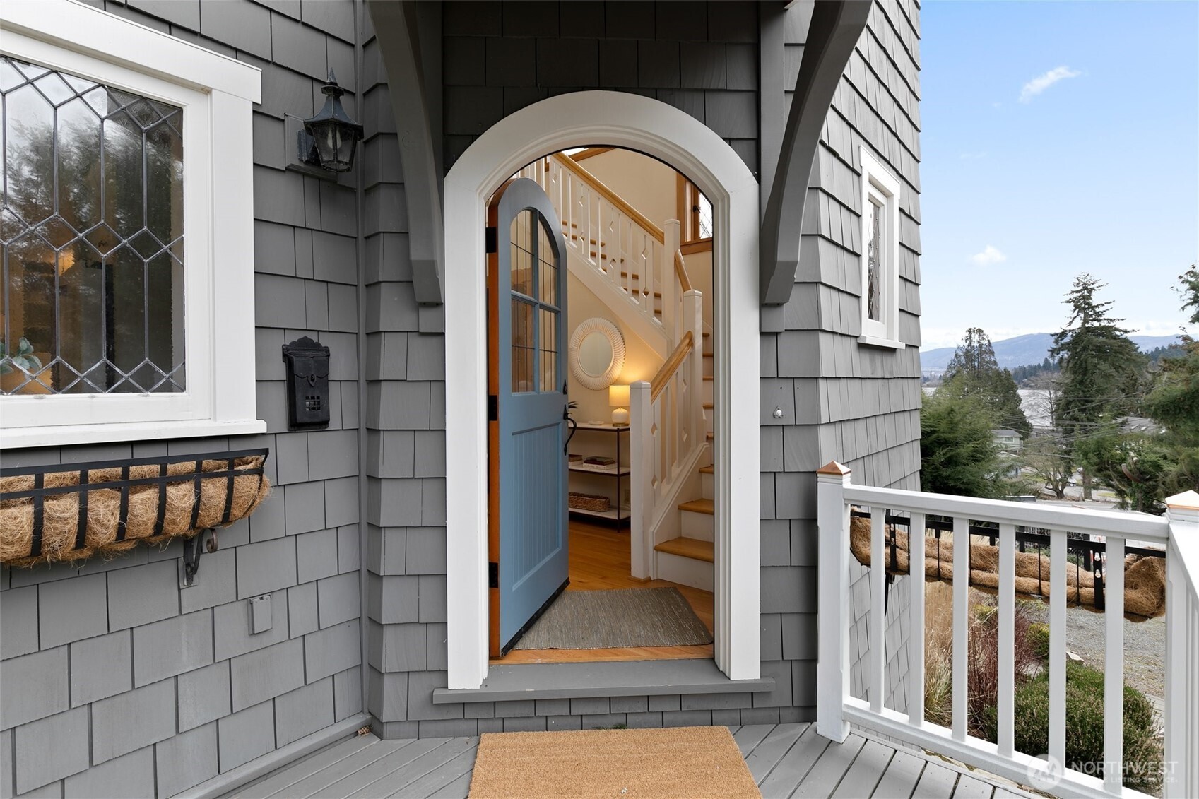 3265 W Lake Sammamish Parkway SE