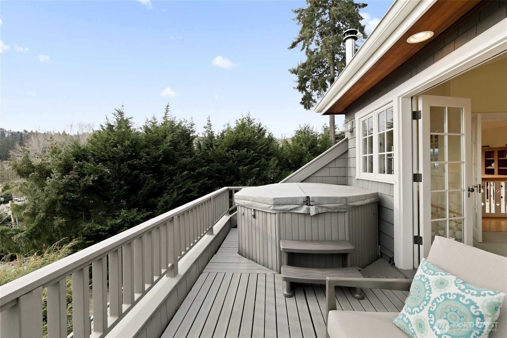3265 W Lake Sammamish Parkway SE