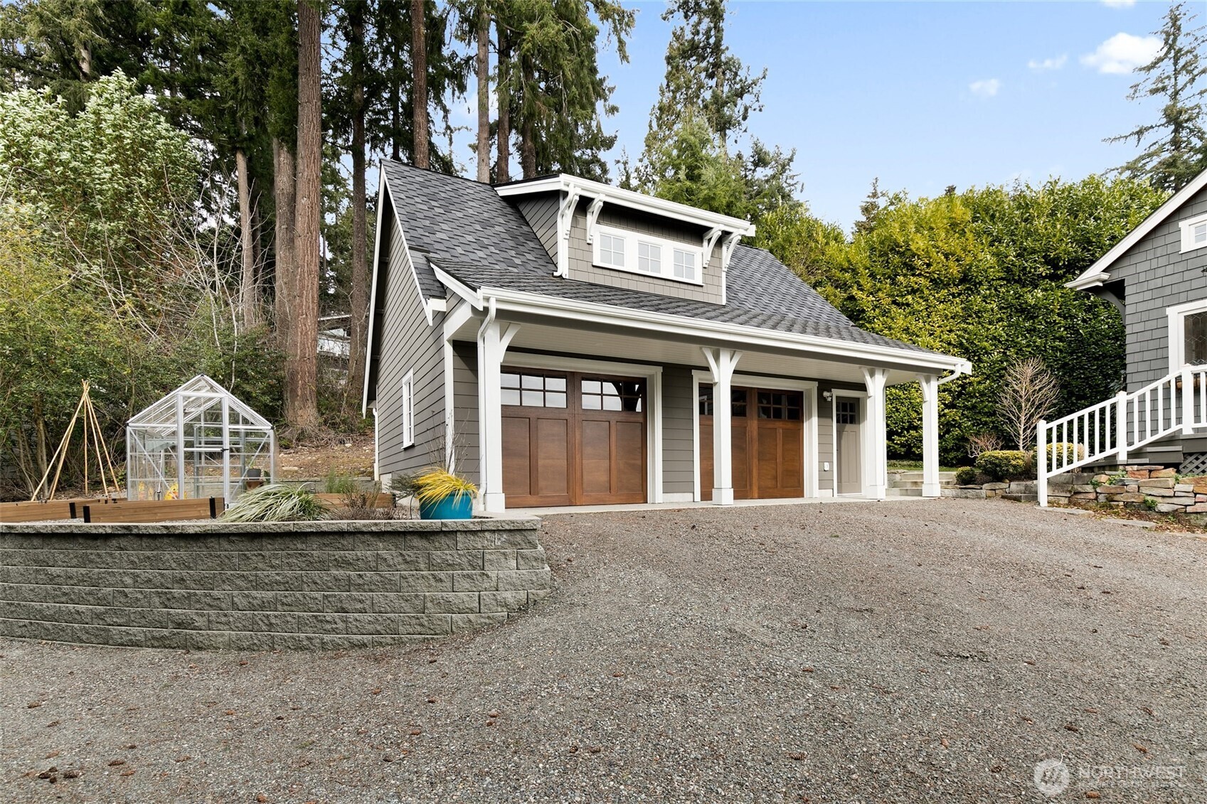 3265 W Lake Sammamish Parkway SE