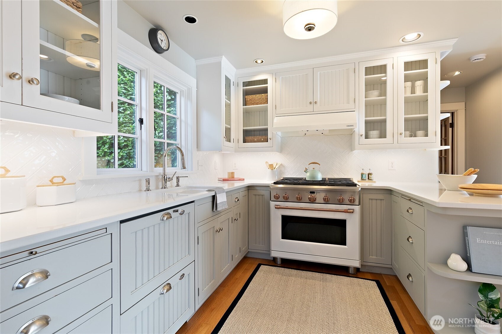 3265 W Lake Sammamish Parkway SE