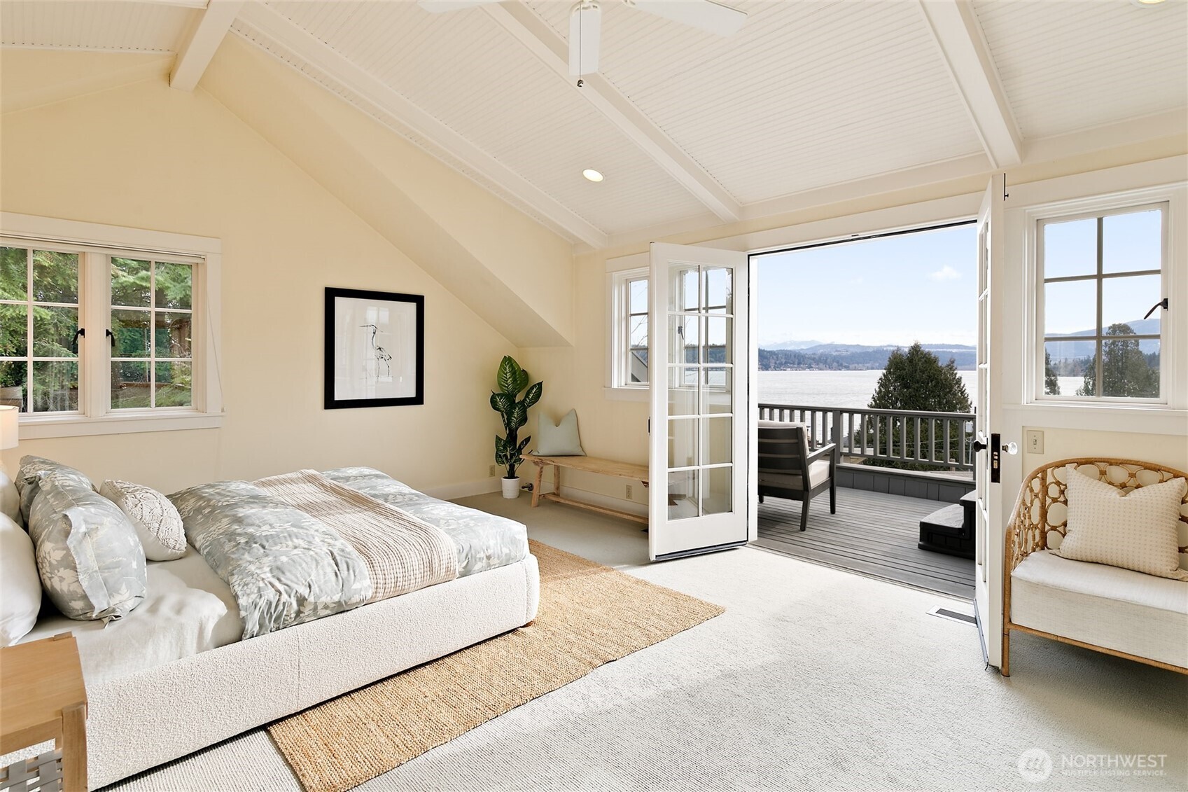 3265 W Lake Sammamish Parkway SE
