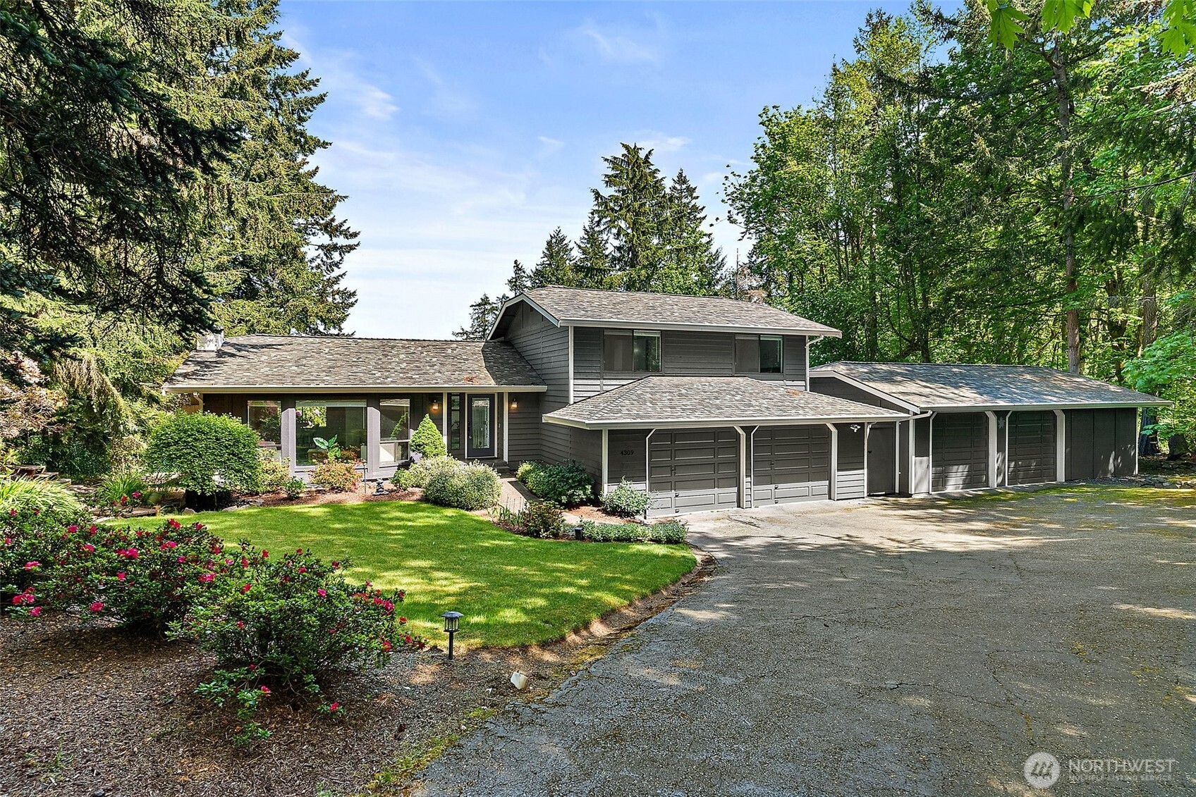 4309 Reid Drive NW