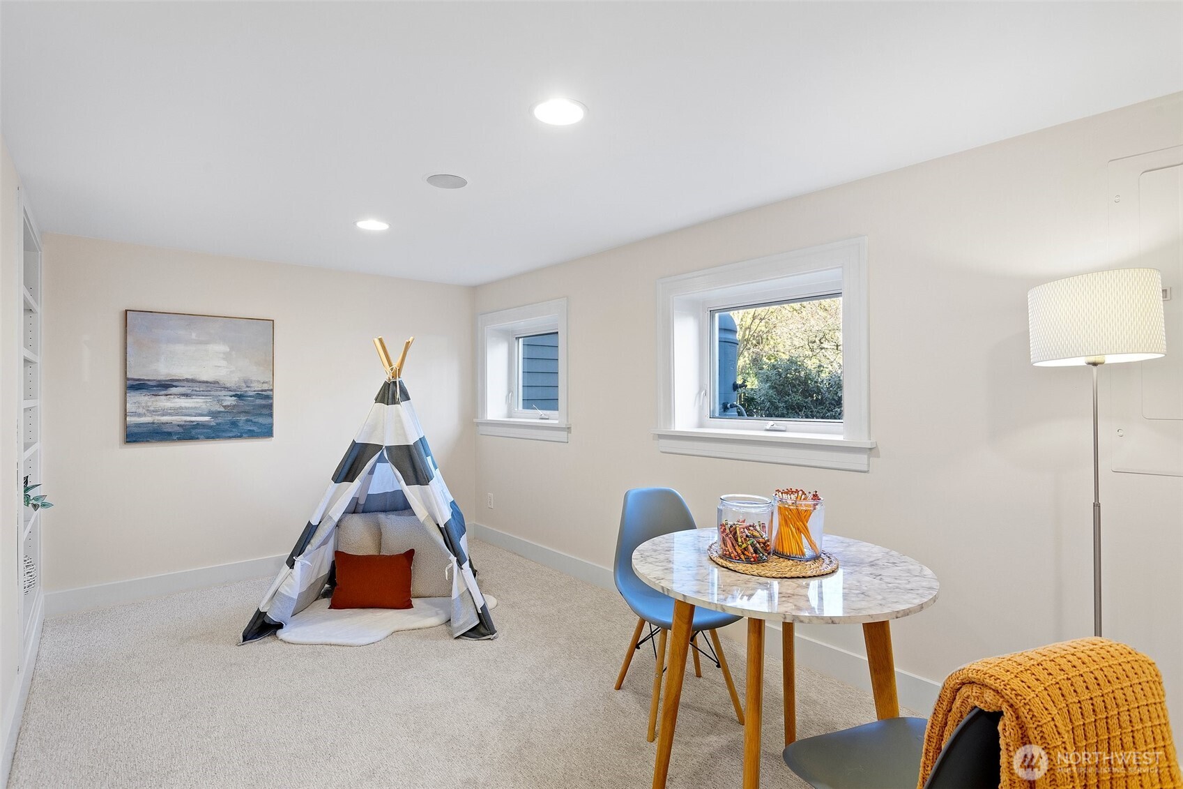 2432 E Calhoun Street