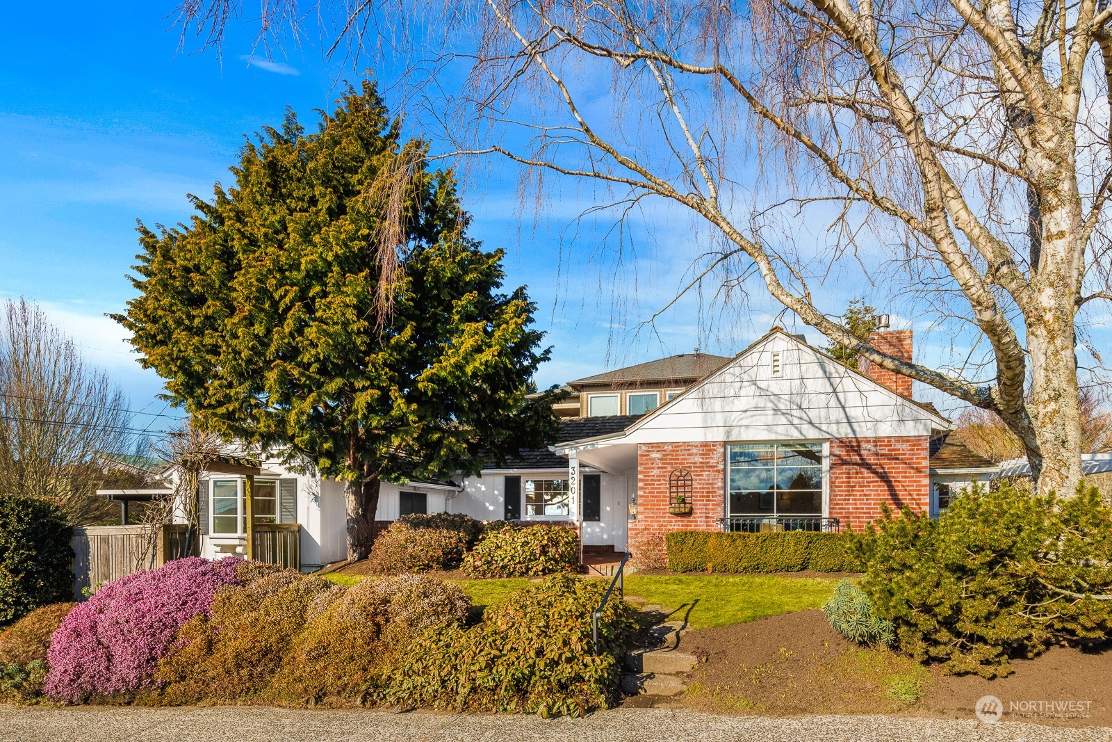 3201 29th Avenue W