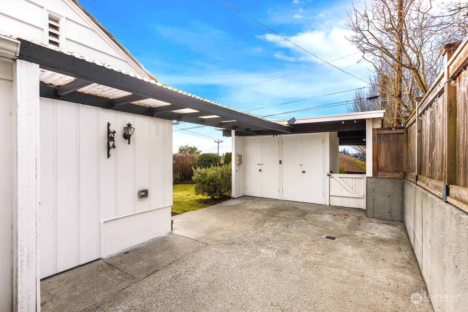 3201 29th Avenue W