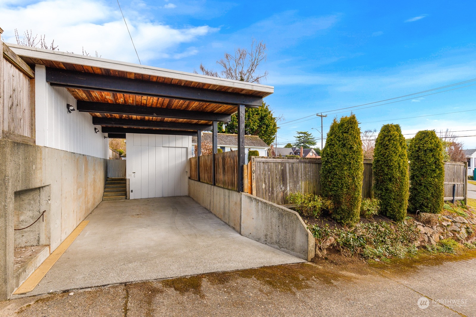 3201 29th Avenue W