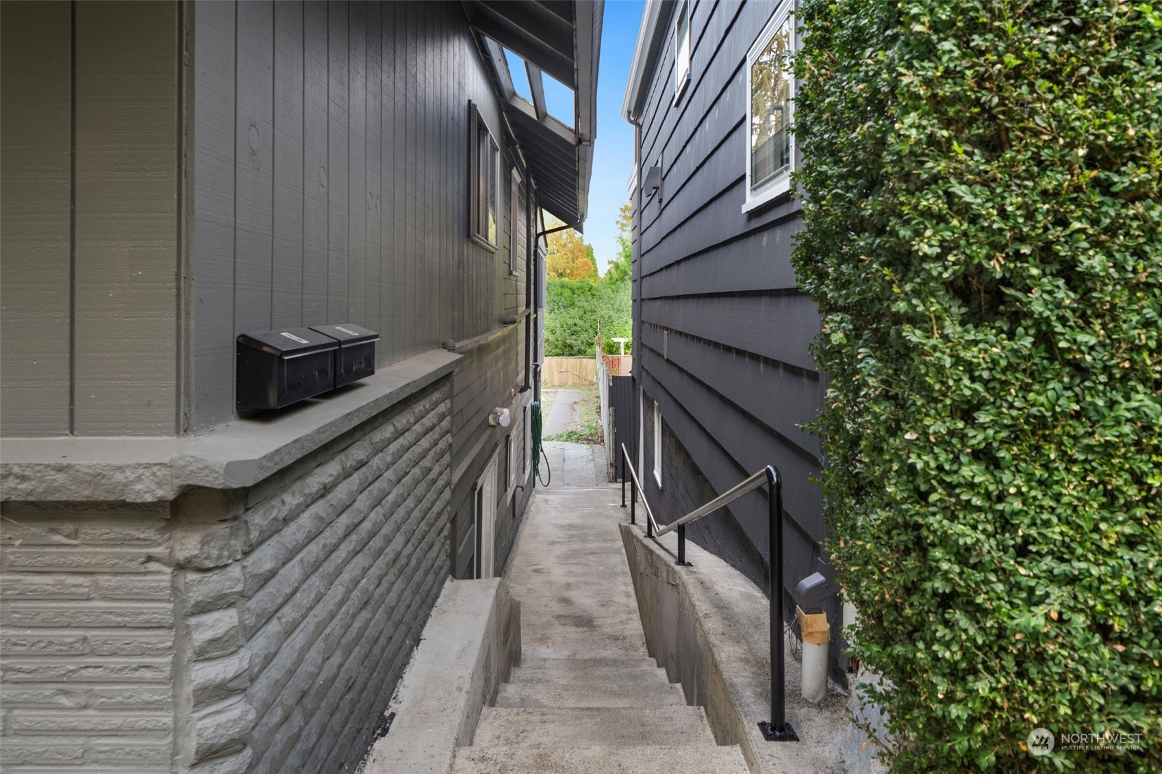 907 N Lawrence Street