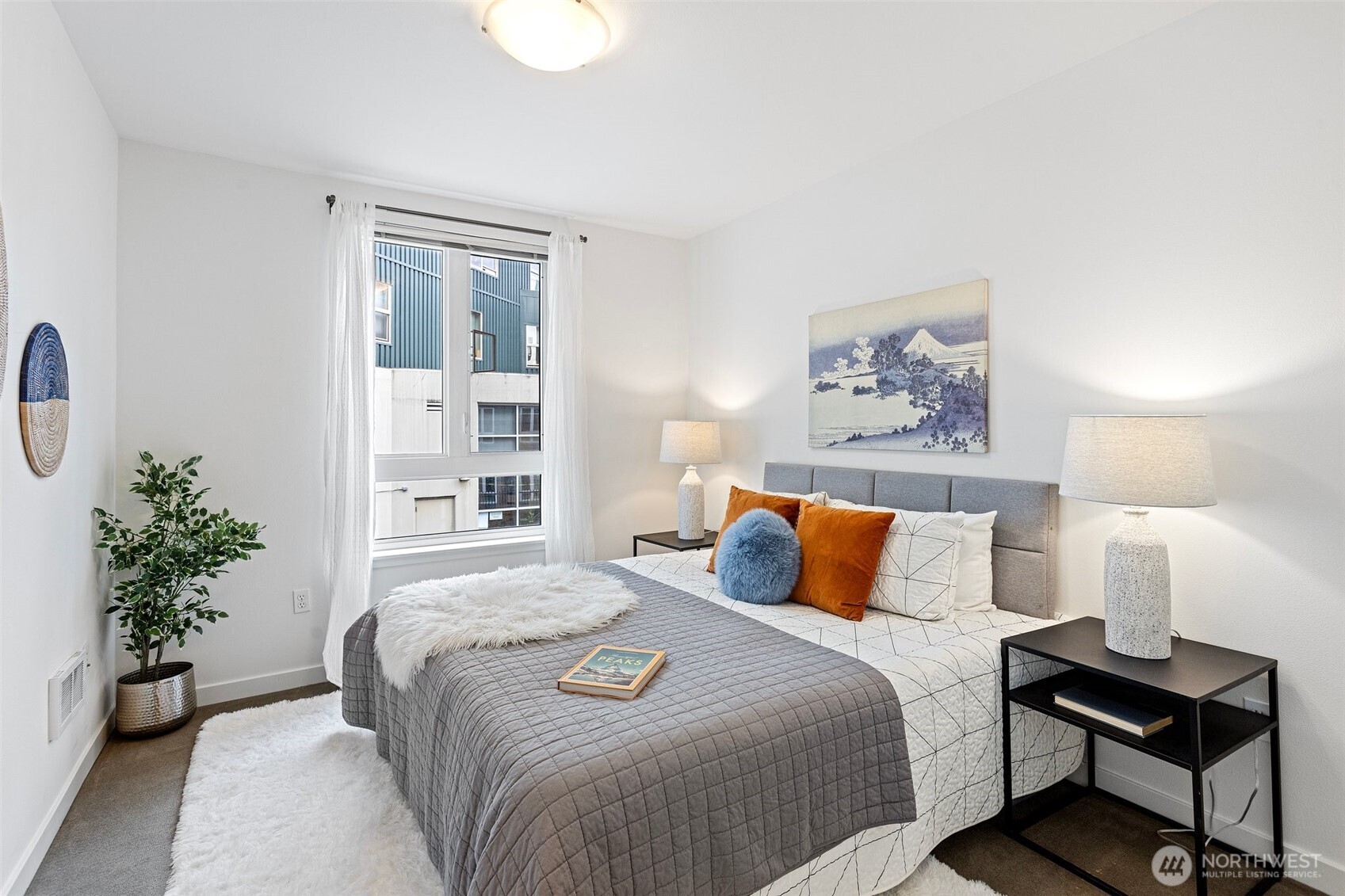 3104 Western Avenue Unit: 302