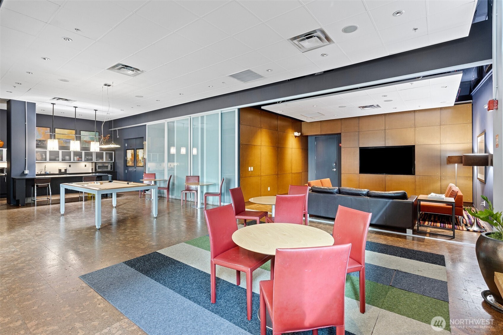 3104 Western Avenue Unit: 302