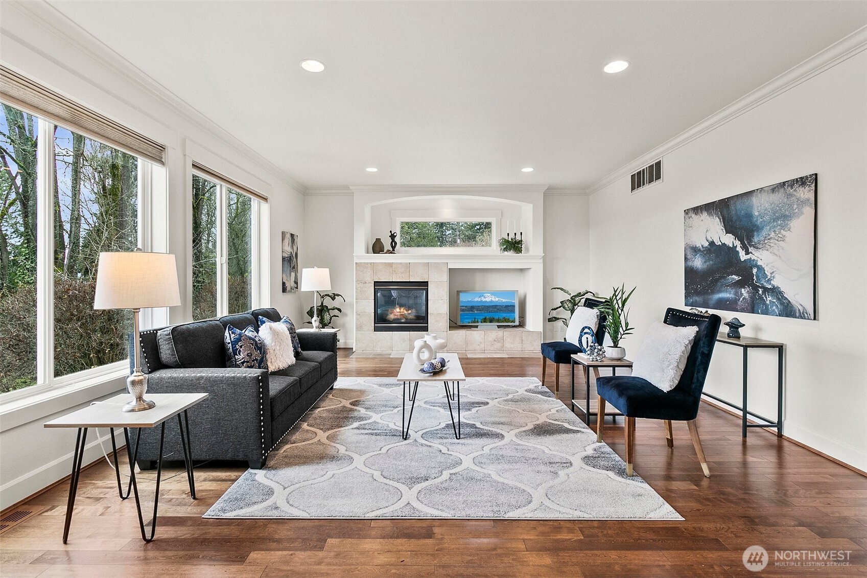 1310 N 27th Court
