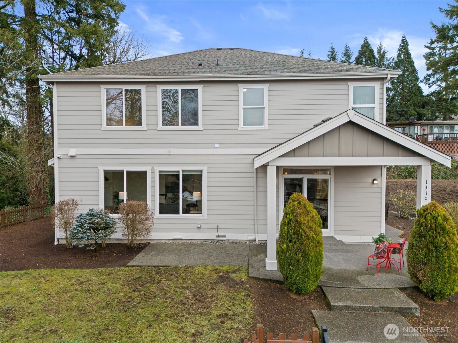 1310 N 27th Court