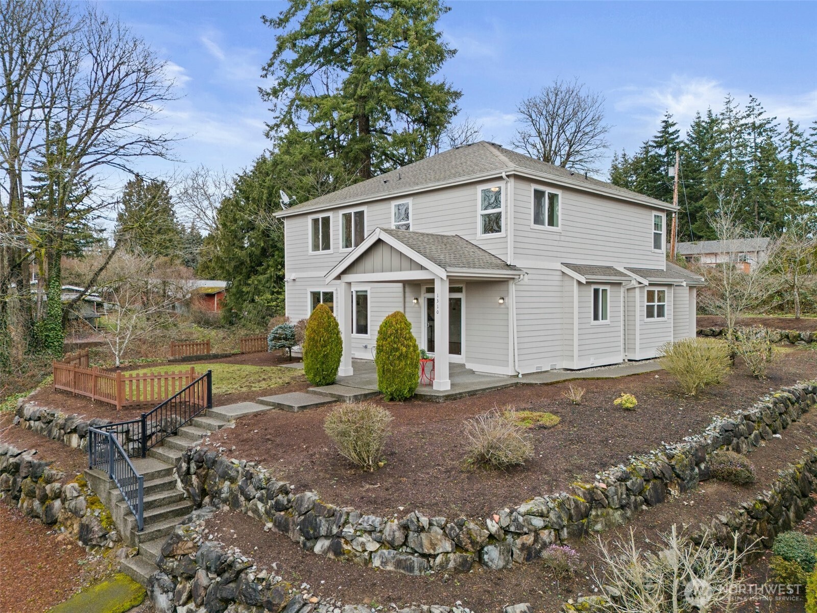 1310 N 27th Court