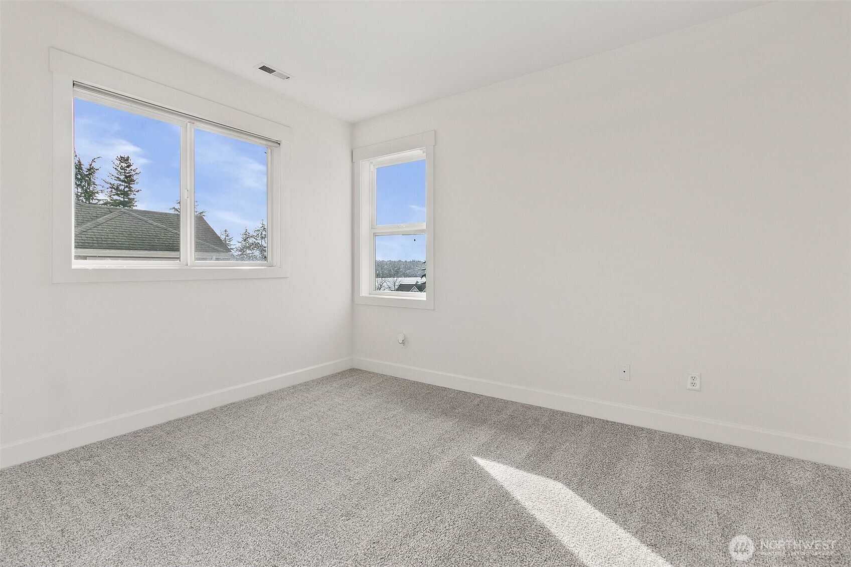 1310 N 27th Court
