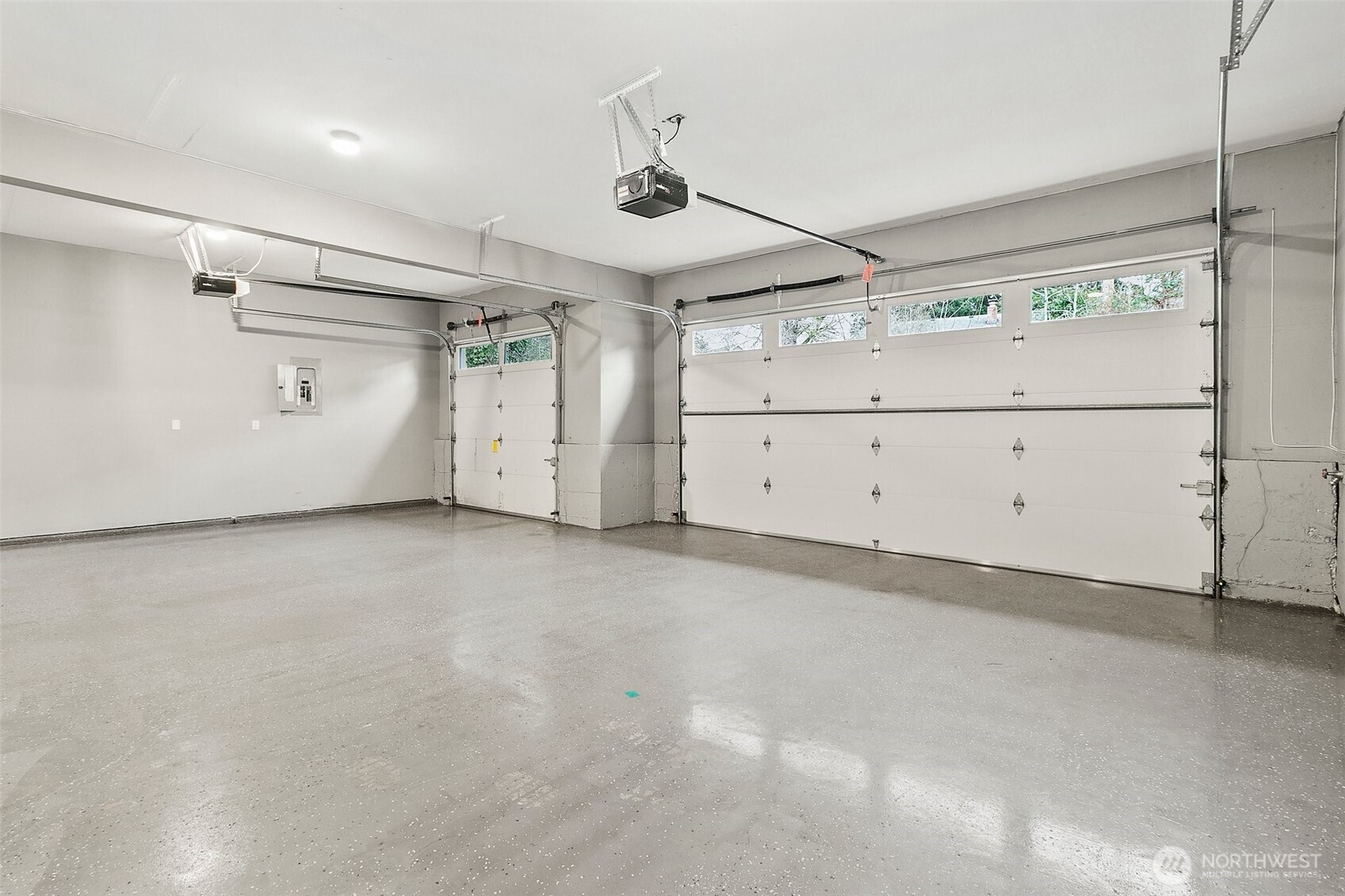 1310 N 27th Court