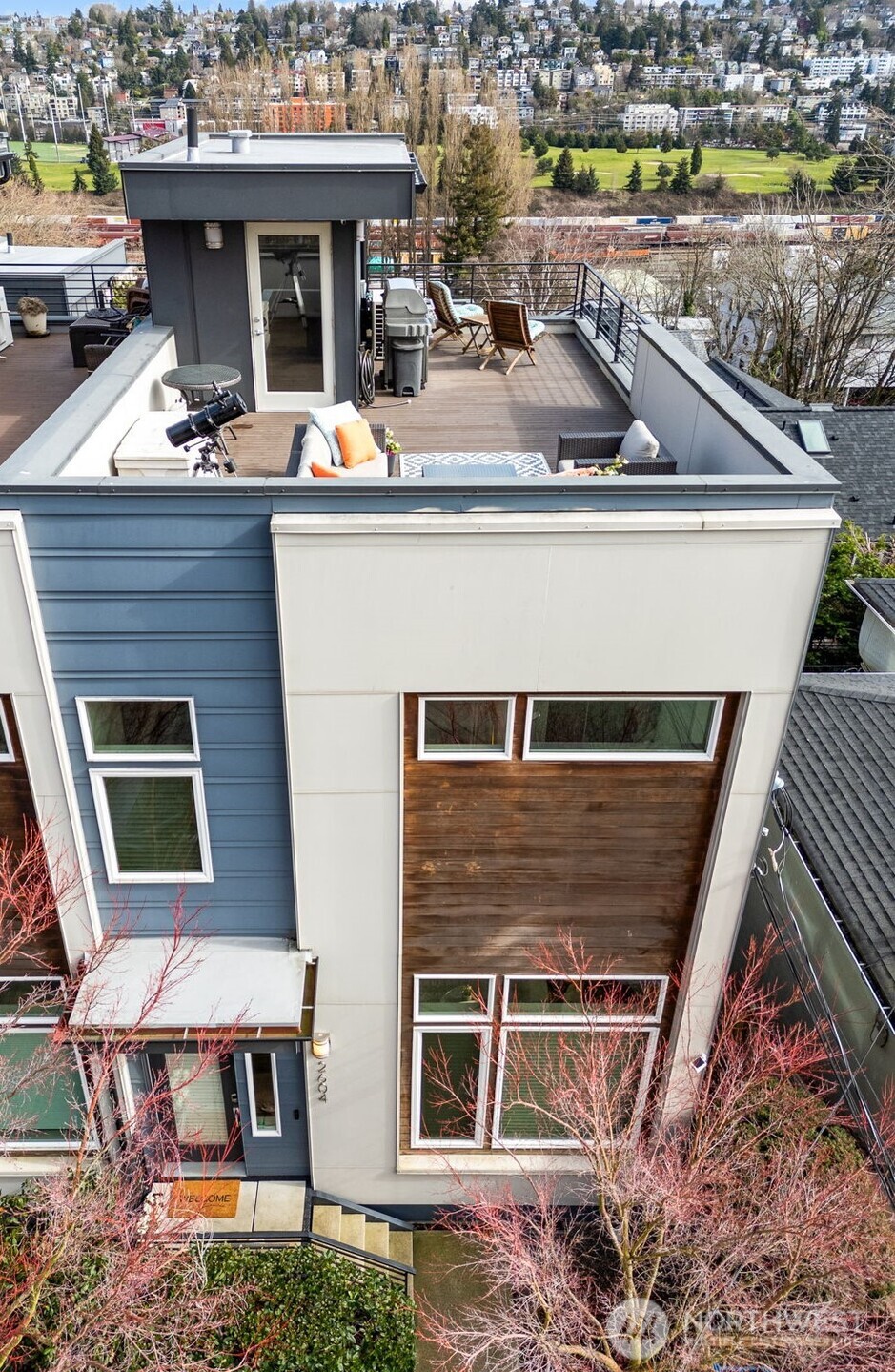 2604 23rd Avenue W