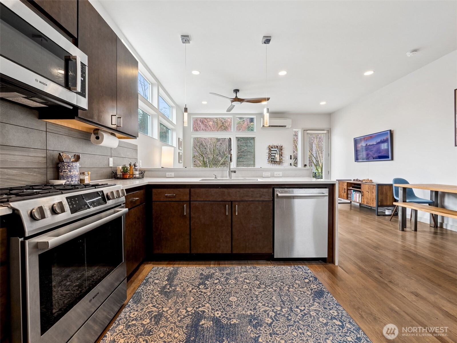 2604 23rd Avenue W