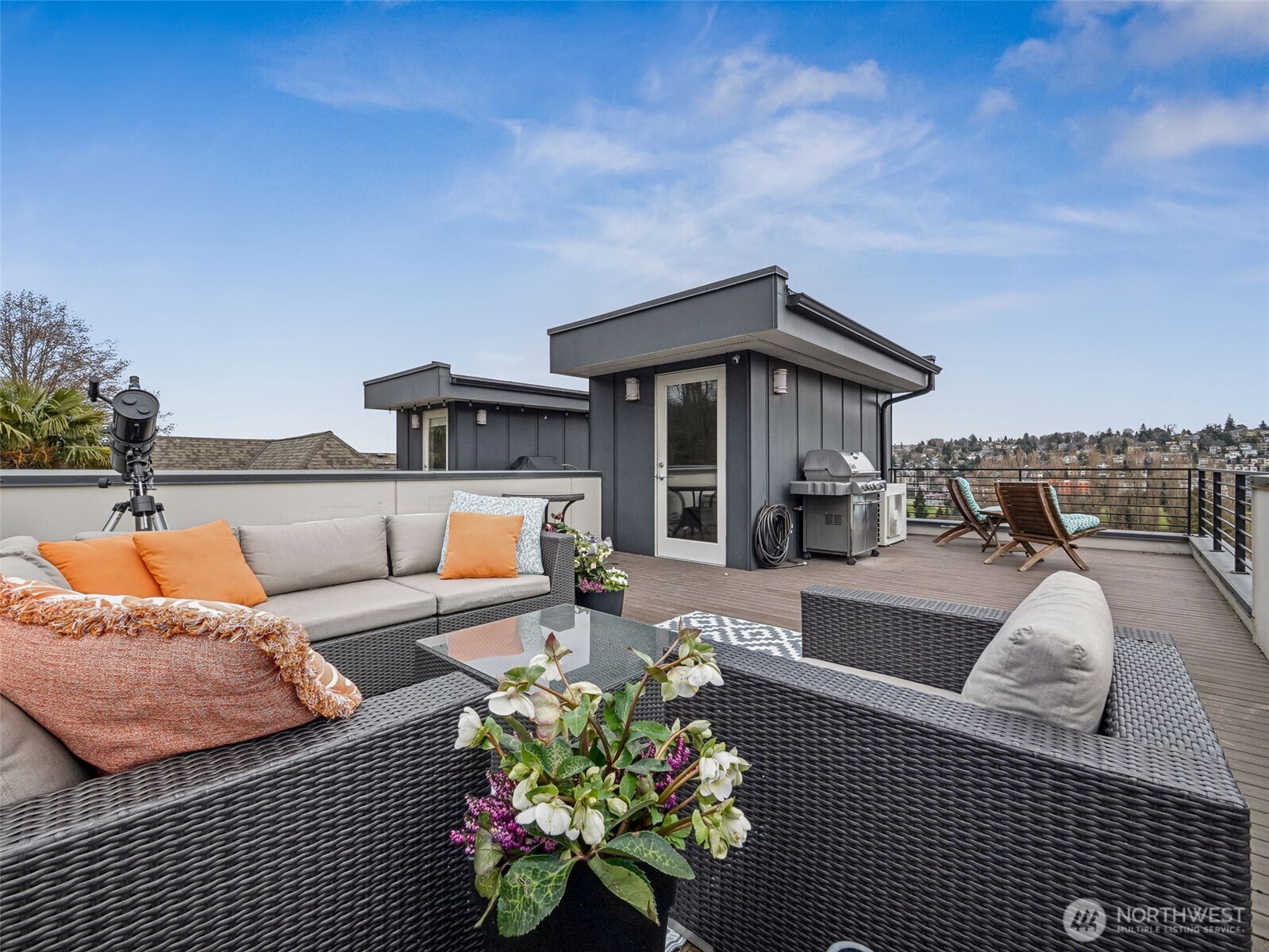 2604 23rd Avenue W