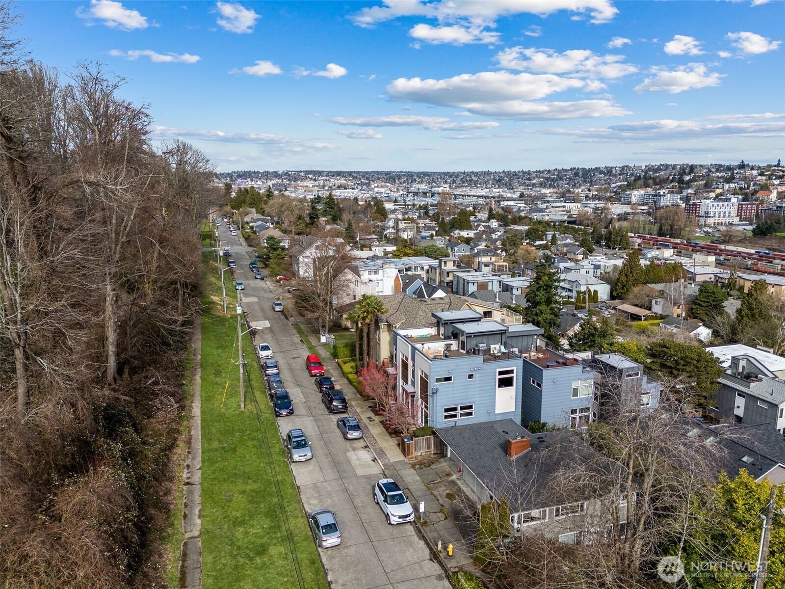 2604 23rd Avenue W