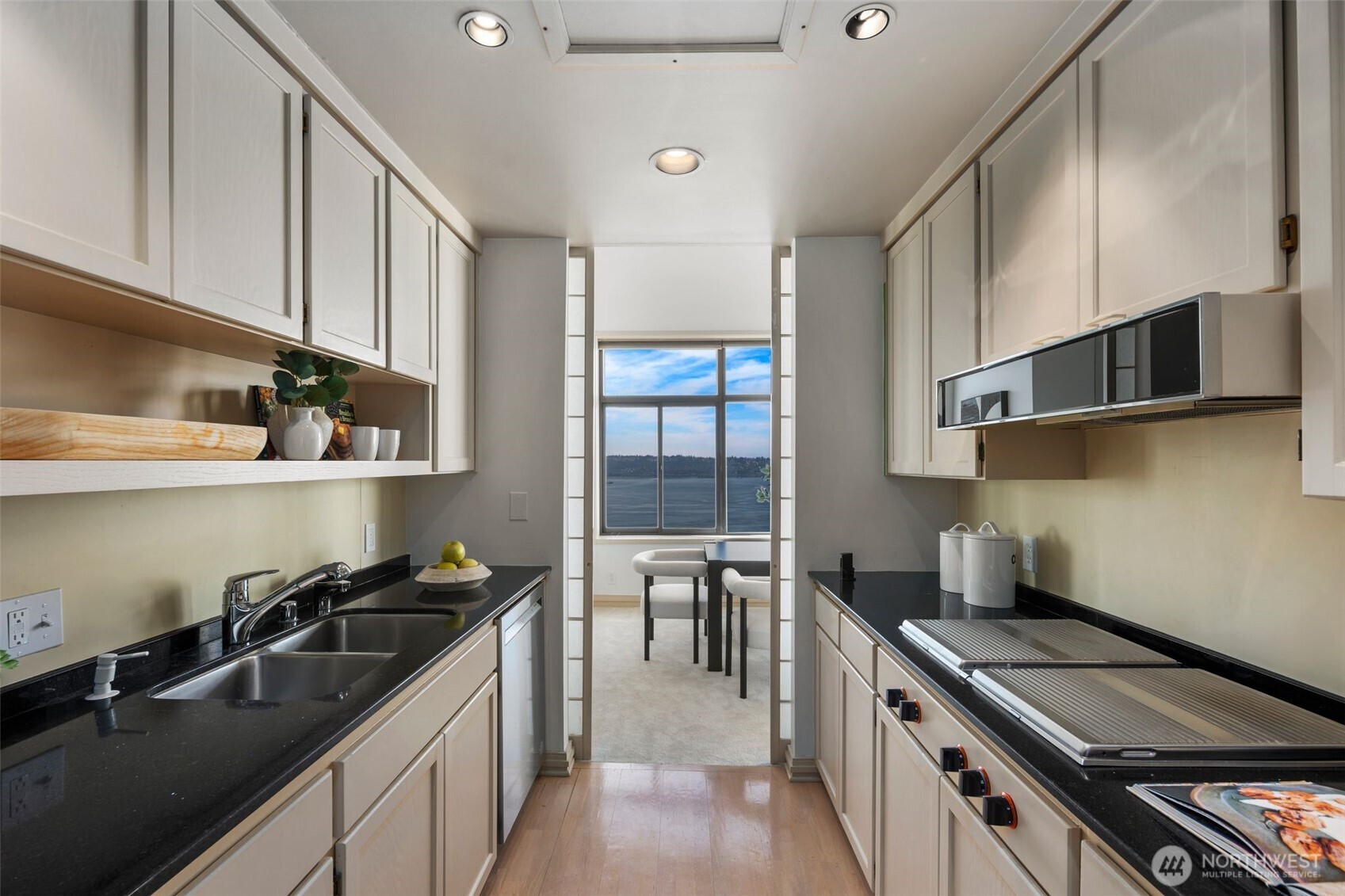 2021 1st Avenue Unit: G20