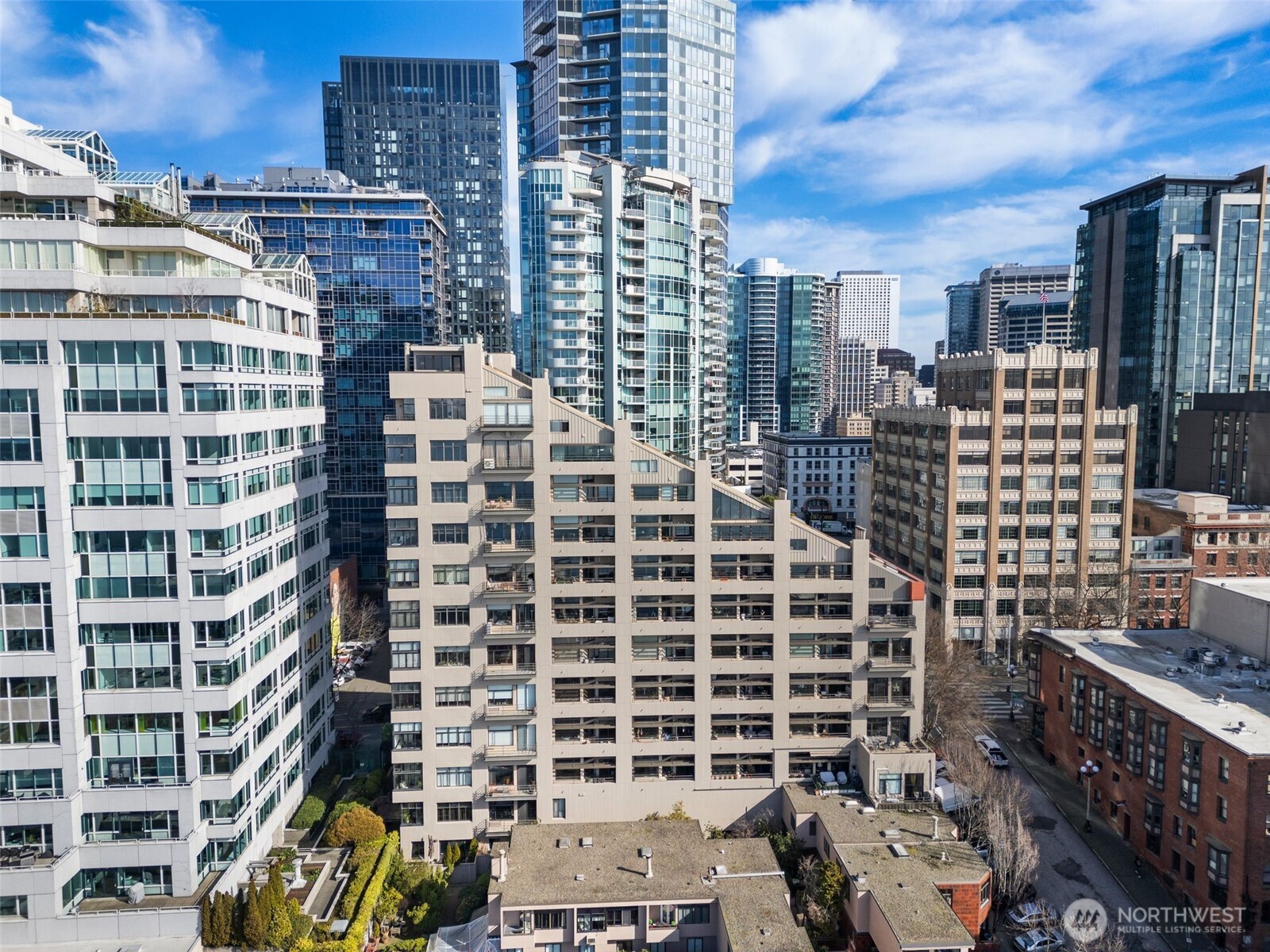 2021 1st Avenue Unit: G20