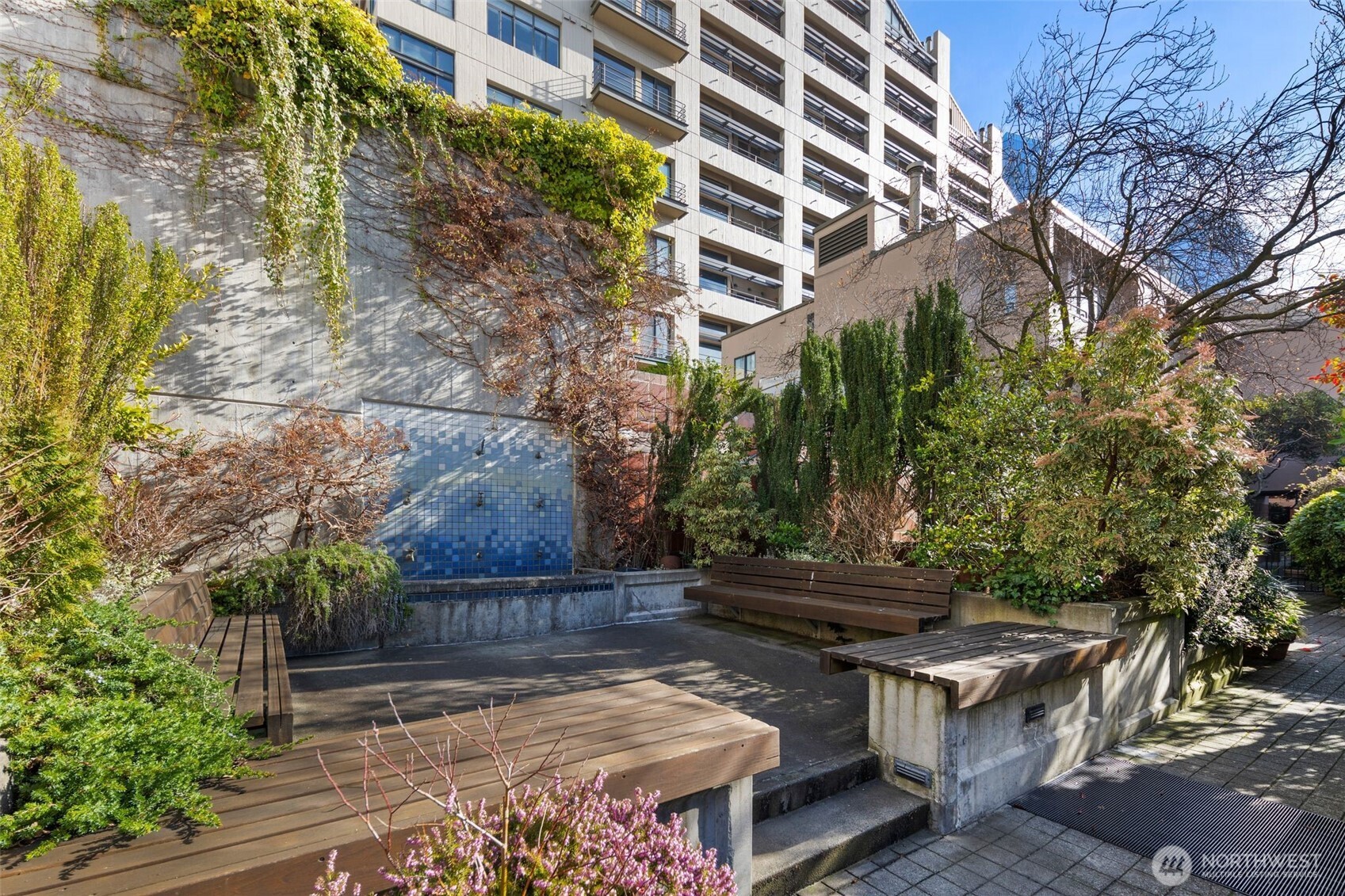 2021 1st Avenue Unit: G20