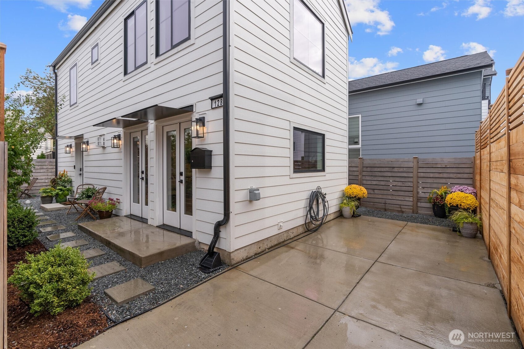 128 28th Ave Unit: B