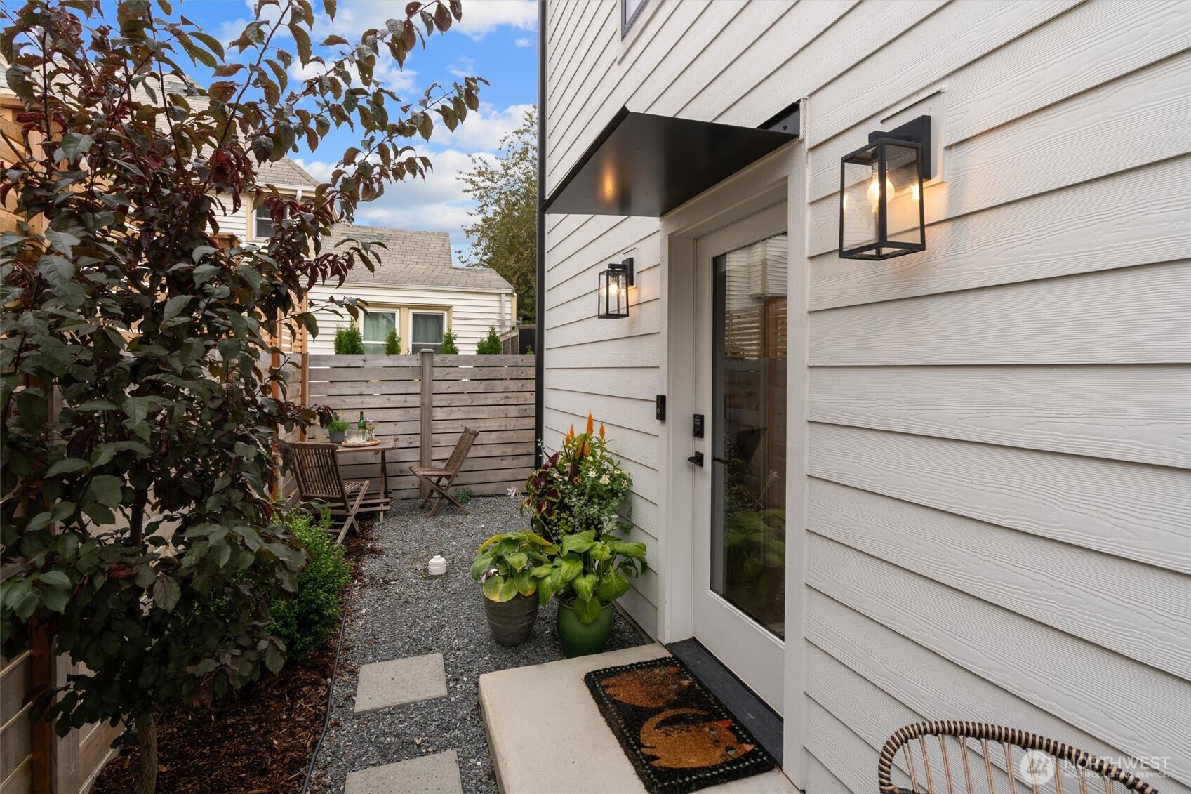 128 28th Ave Unit: B