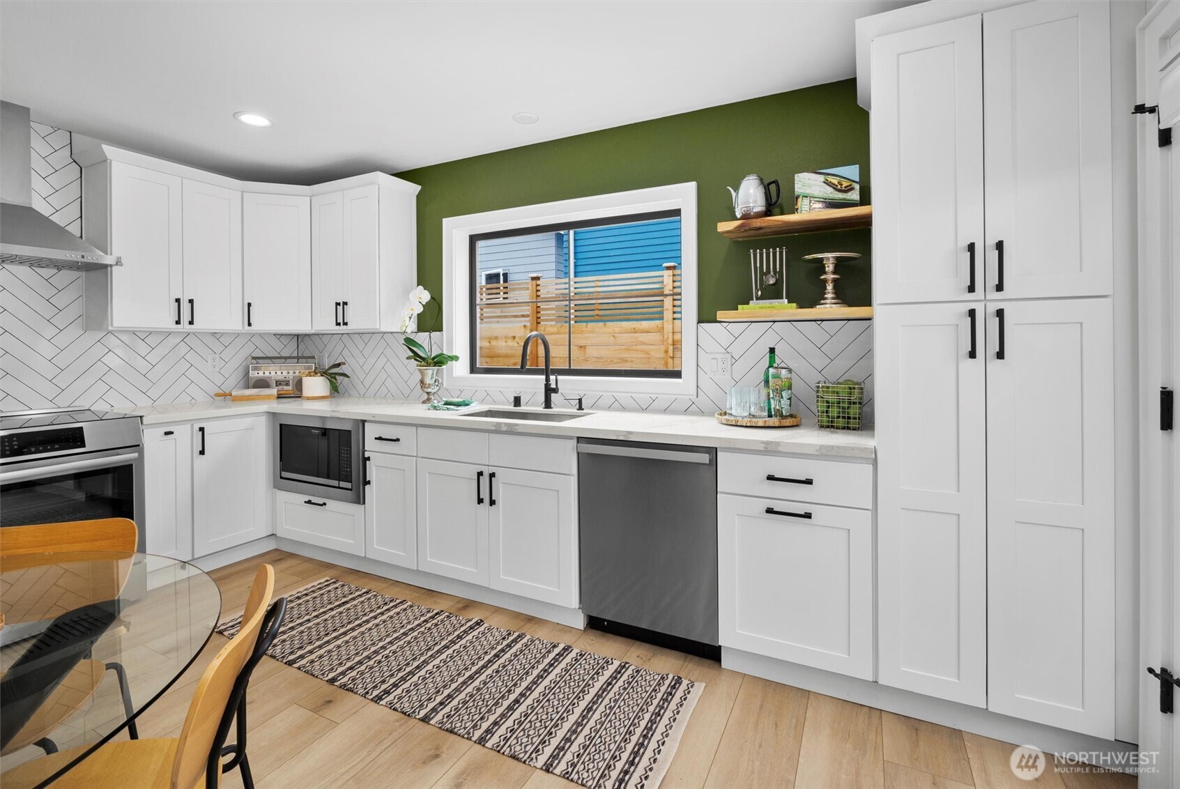 128 28th Ave Unit: B