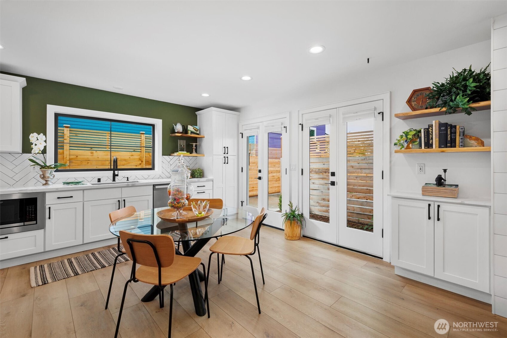 128 28th Ave Unit: B