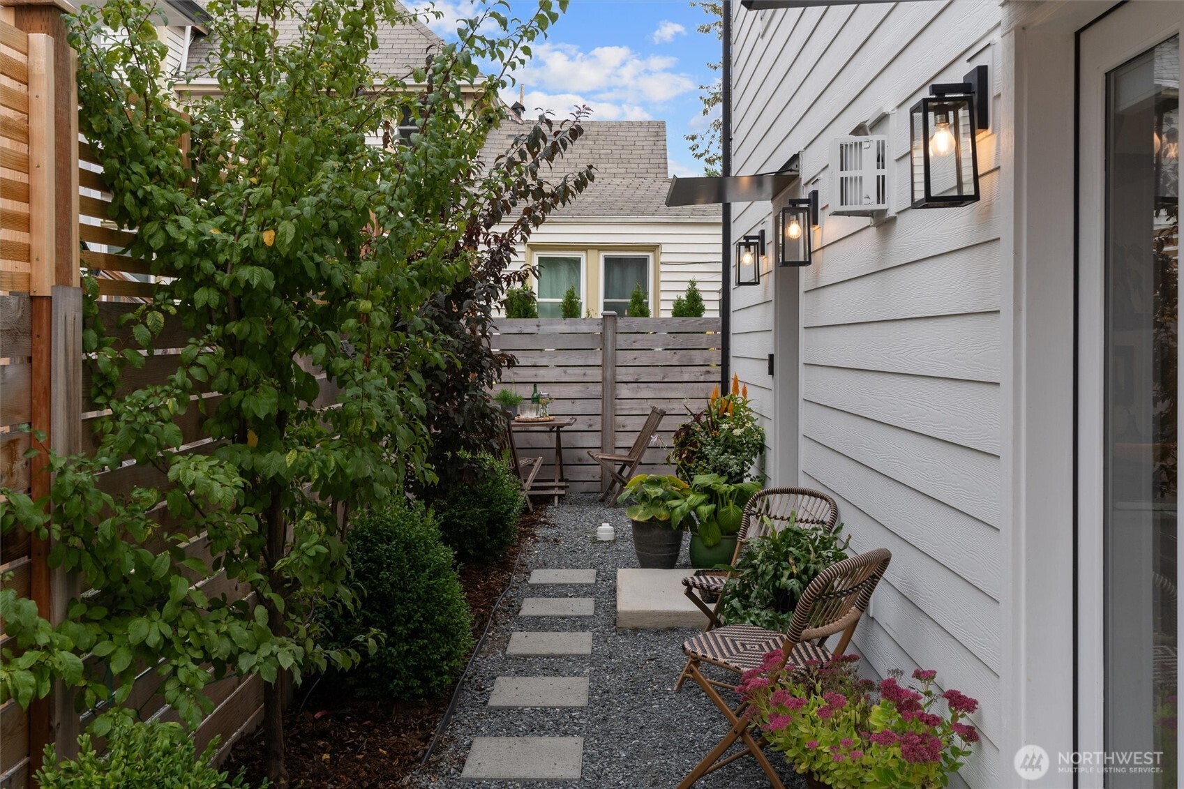 128 28th Ave Unit: B