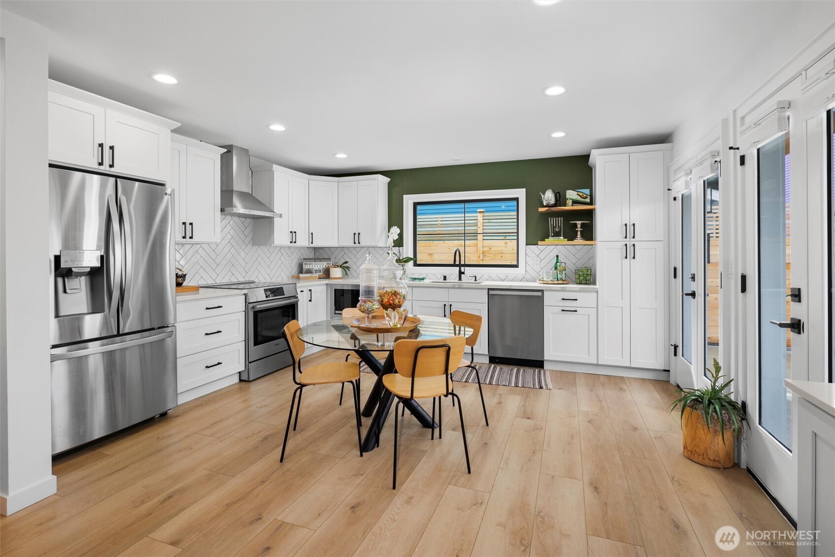 128 28th Ave Unit: B
