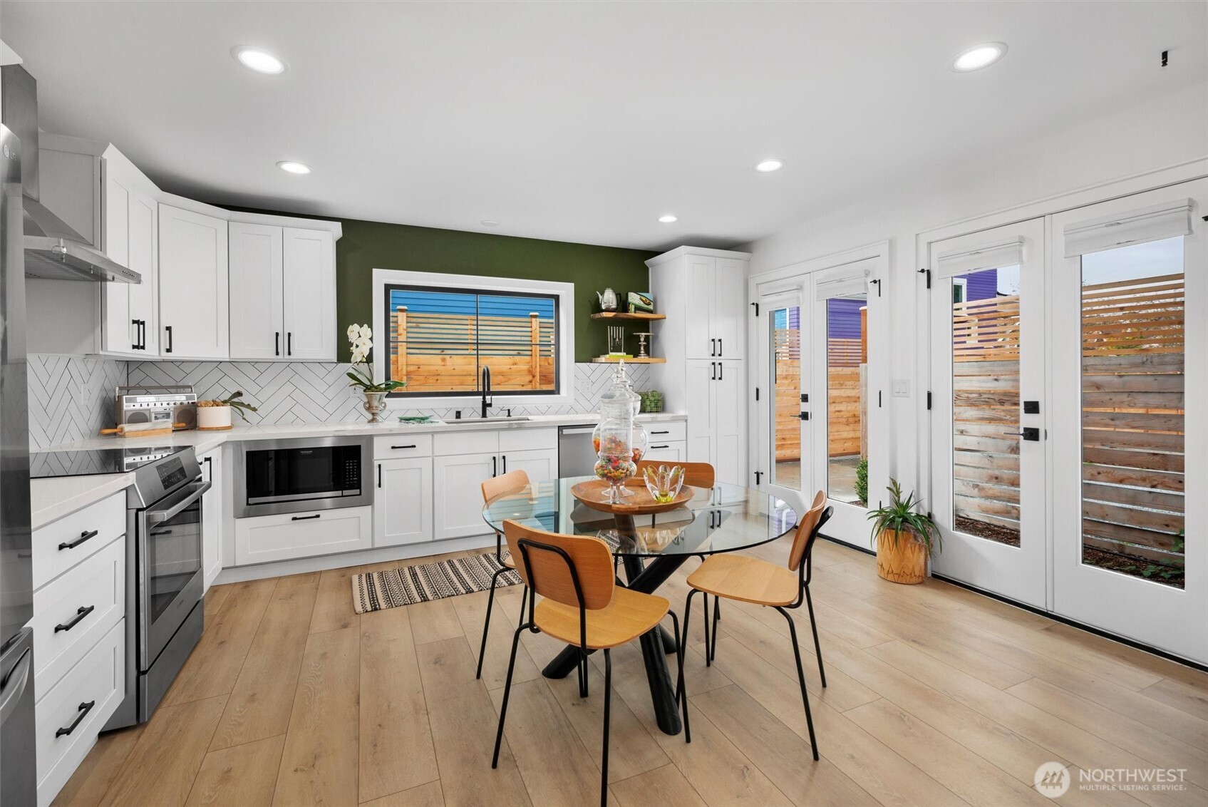 128 28th Ave Unit: B