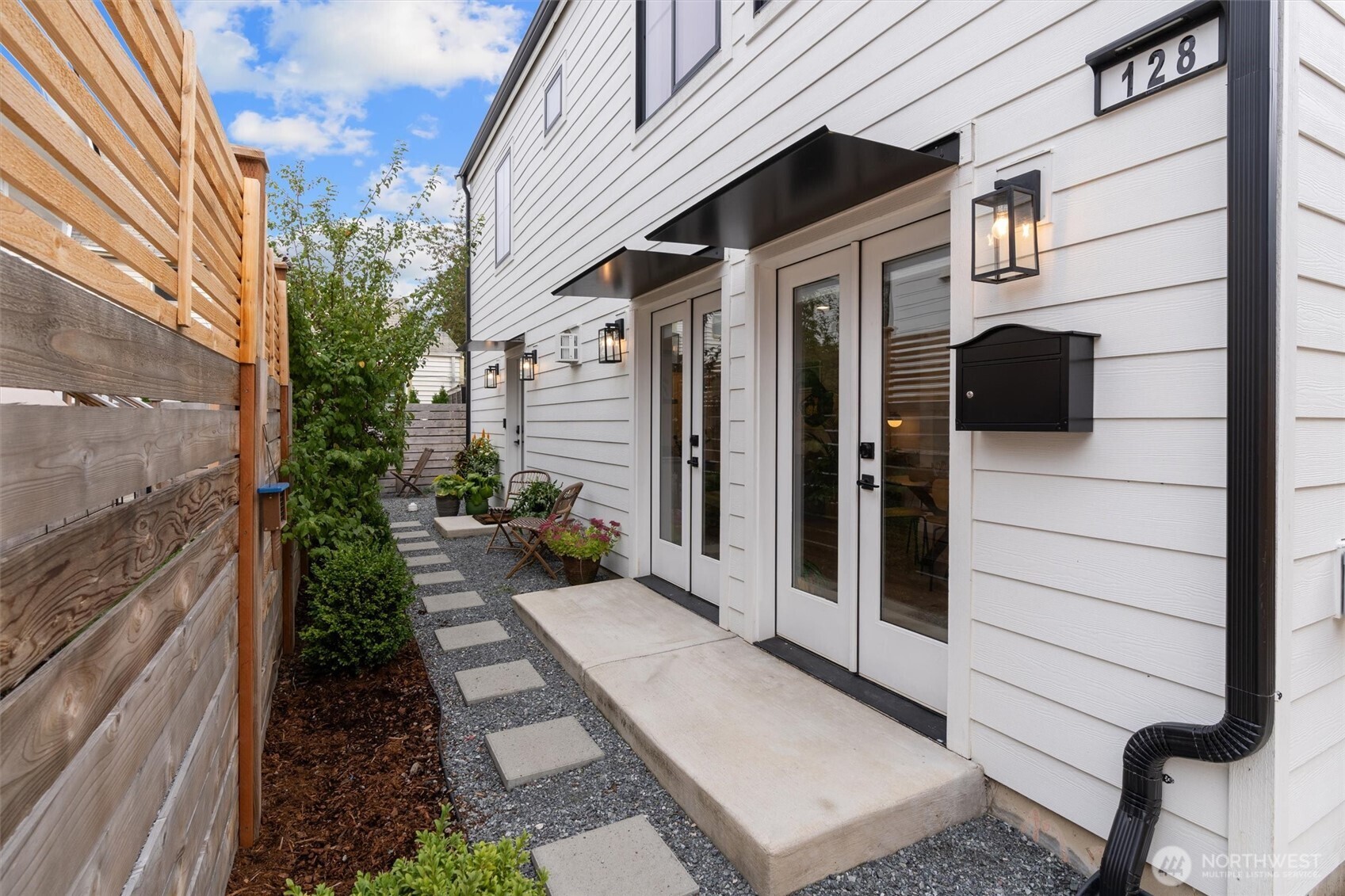 128 28th Ave Unit: B