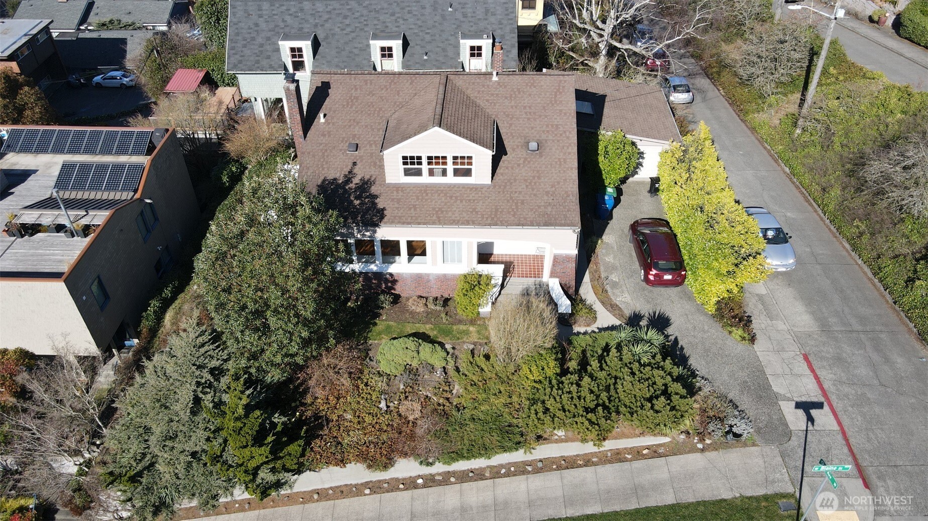 902 W Blaine Street