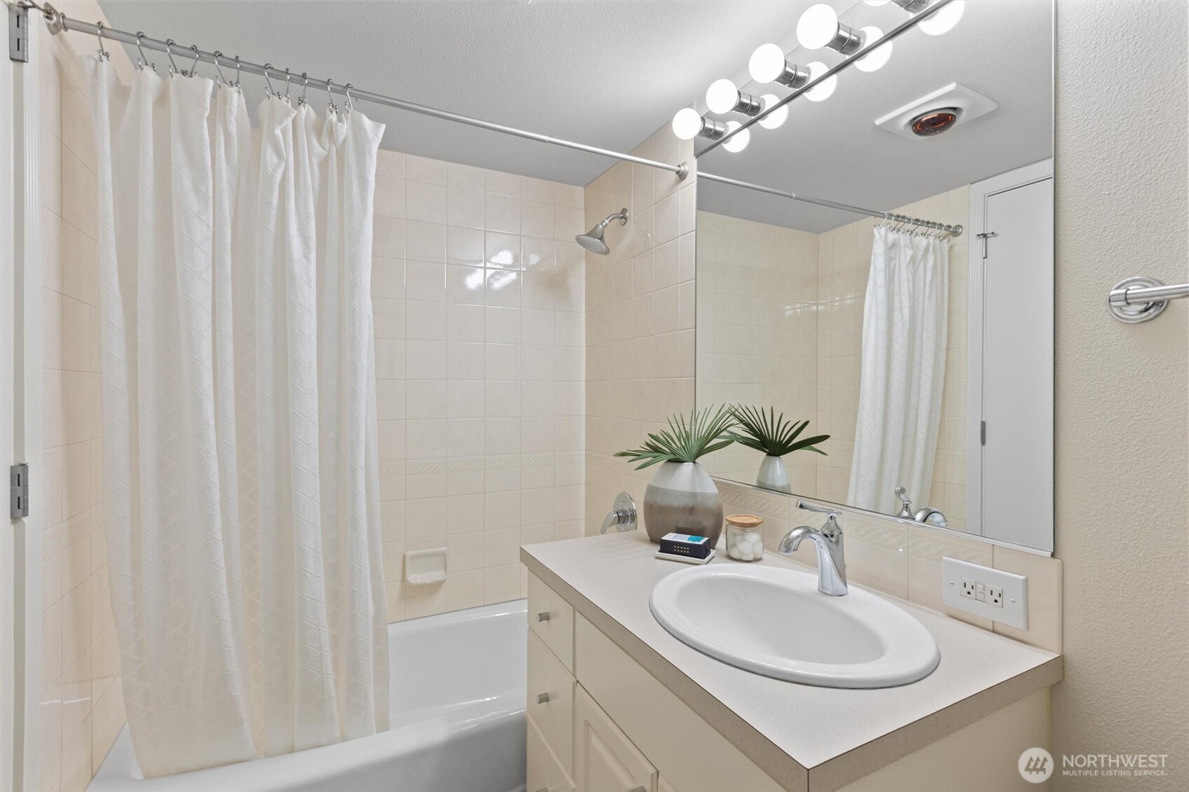 4309 34th Avenue W Unit: 201