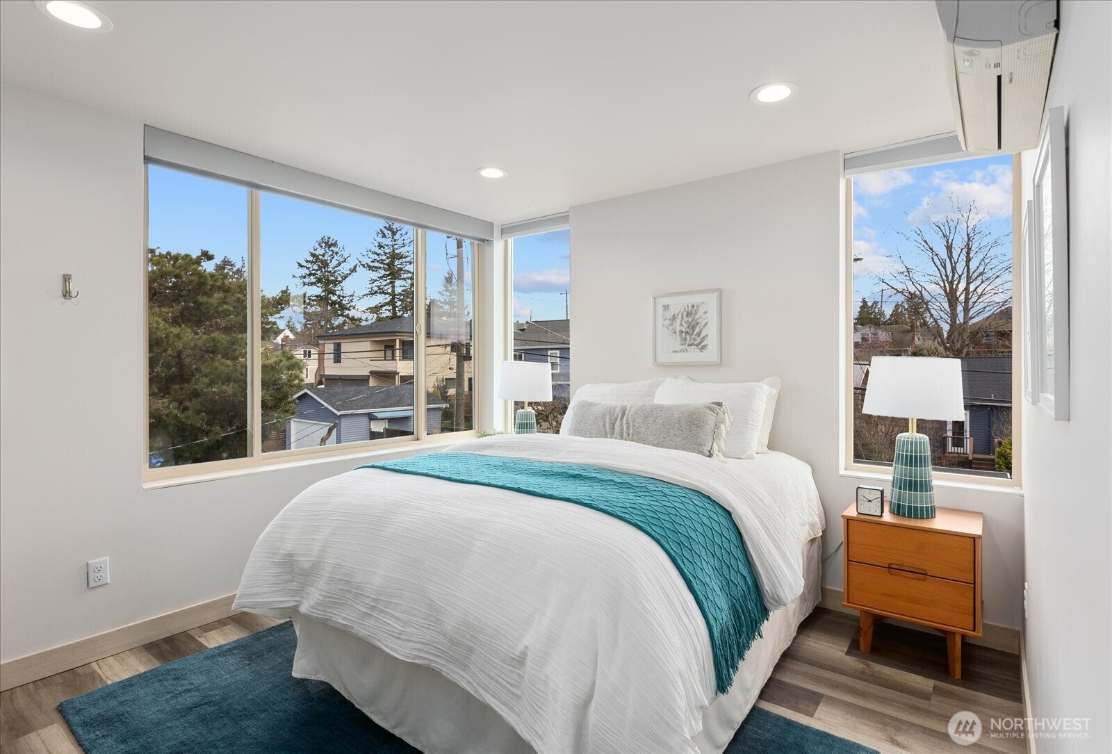 5616 California Avenue SW Unit: A