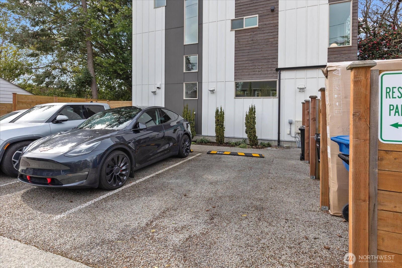 5616 California Avenue SW Unit: A
