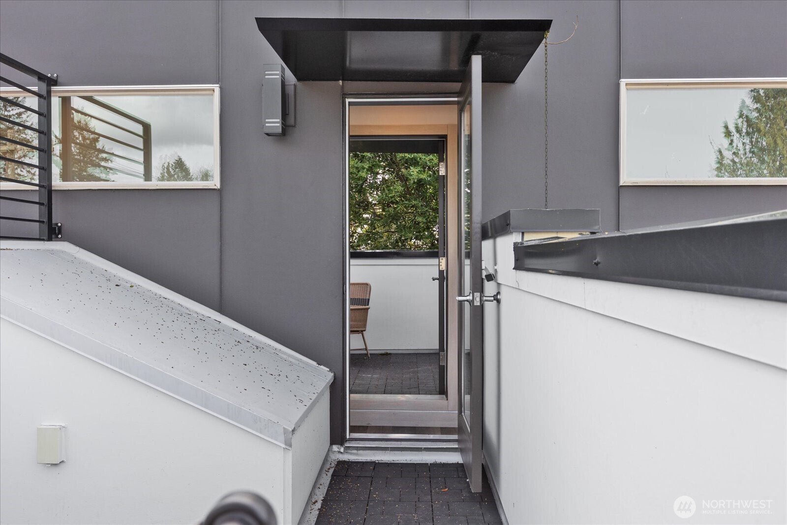 5616 California Avenue SW Unit: A