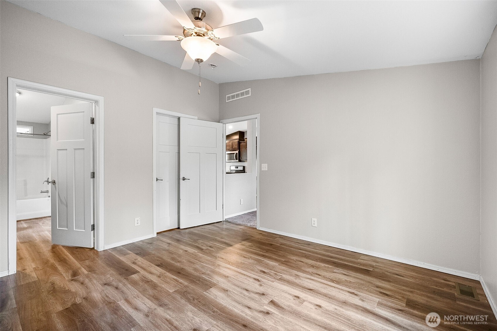 70 E Spencer Glen