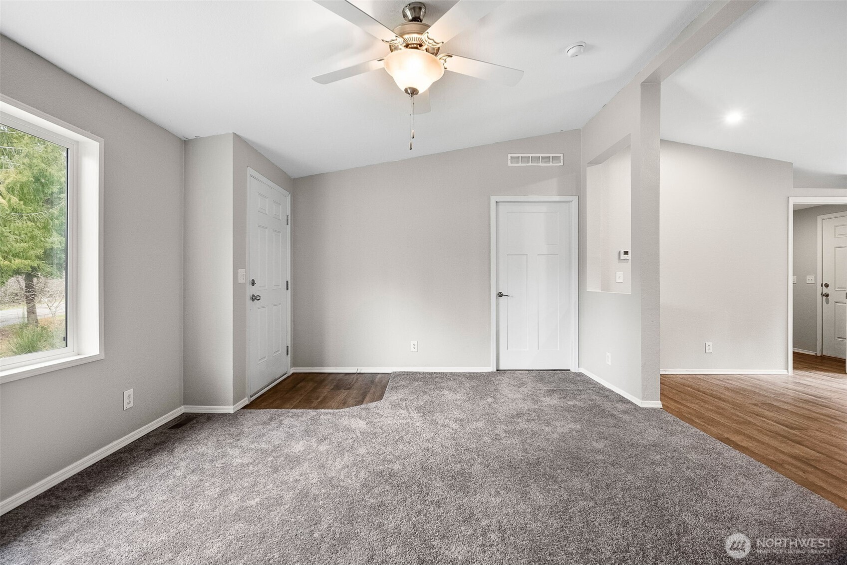 70 E Spencer Glen