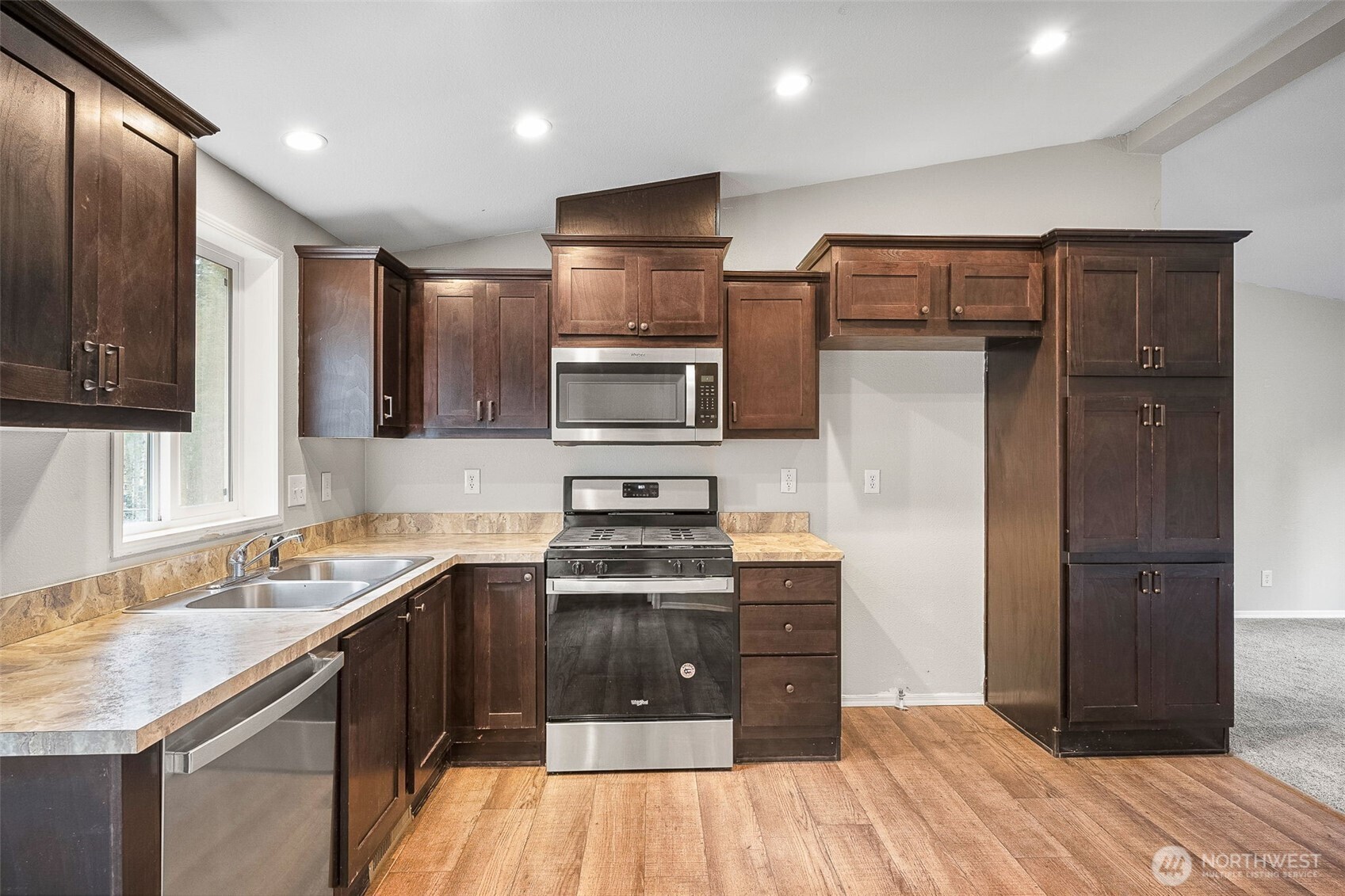 70 E Spencer Glen