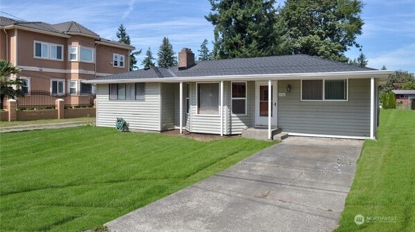3762 S 175th Street