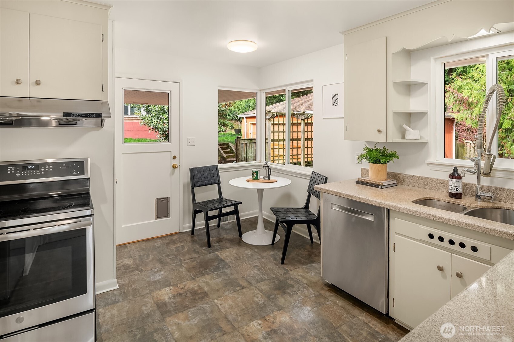 552 NE 130th Street